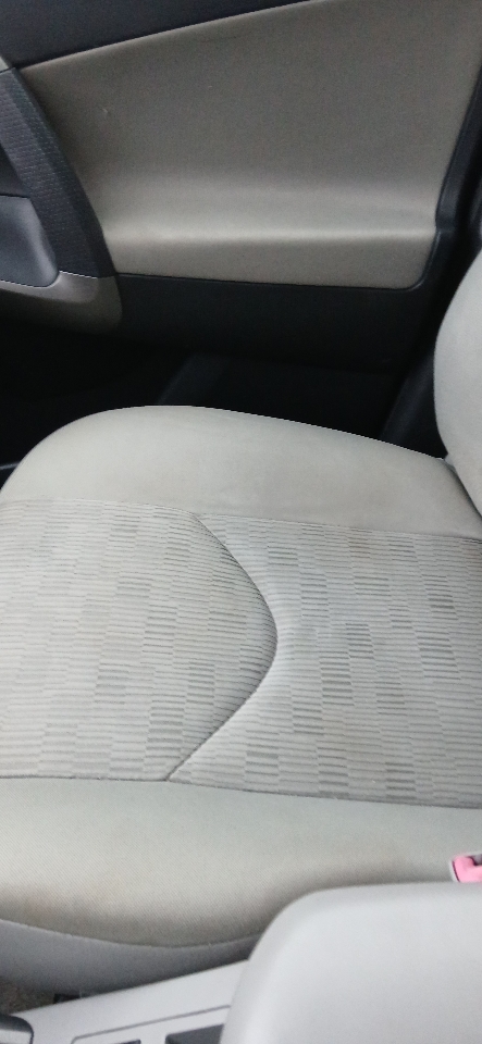 Toyota RAV4 4dr Sport 4-cyl 4WD (Natl) 2010