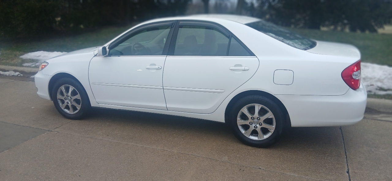 Toyota Camry LE Auto (Natl) 2004