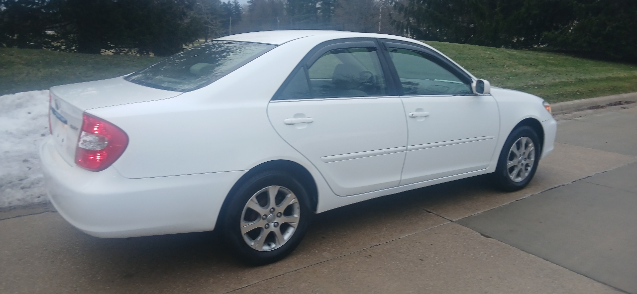 Toyota Camry LE Auto (Natl) 2004