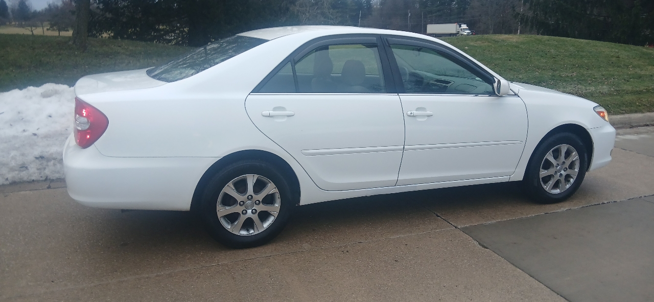 Toyota Camry LE Auto (Natl) 2004