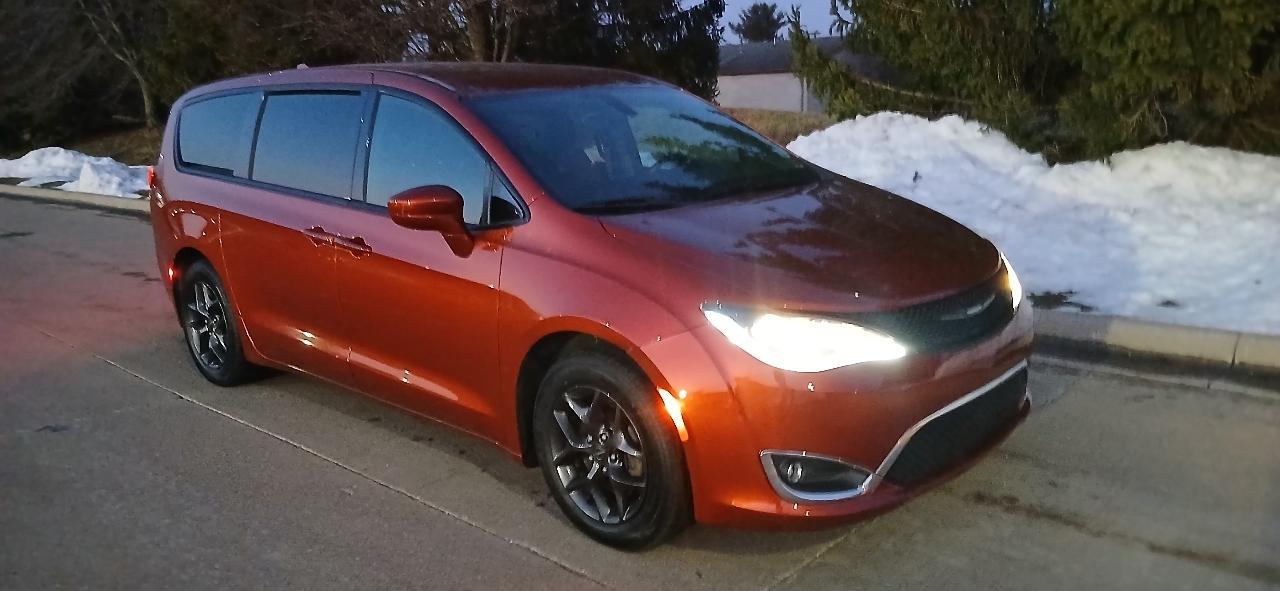 Chrysler Pacifica Touring Plus 2018