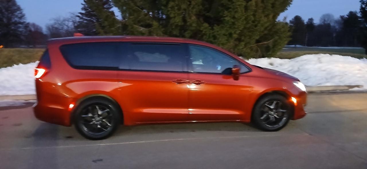 Chrysler Pacifica Touring Plus 2018