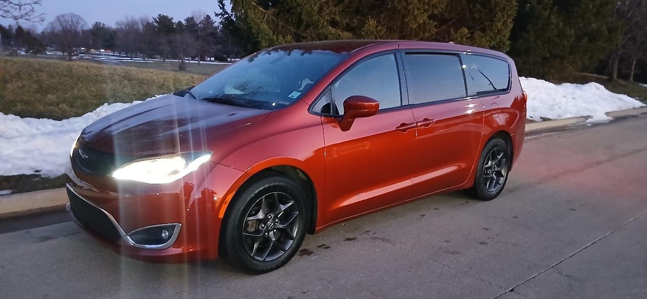 Chrysler Pacifica Touring Plus 2018