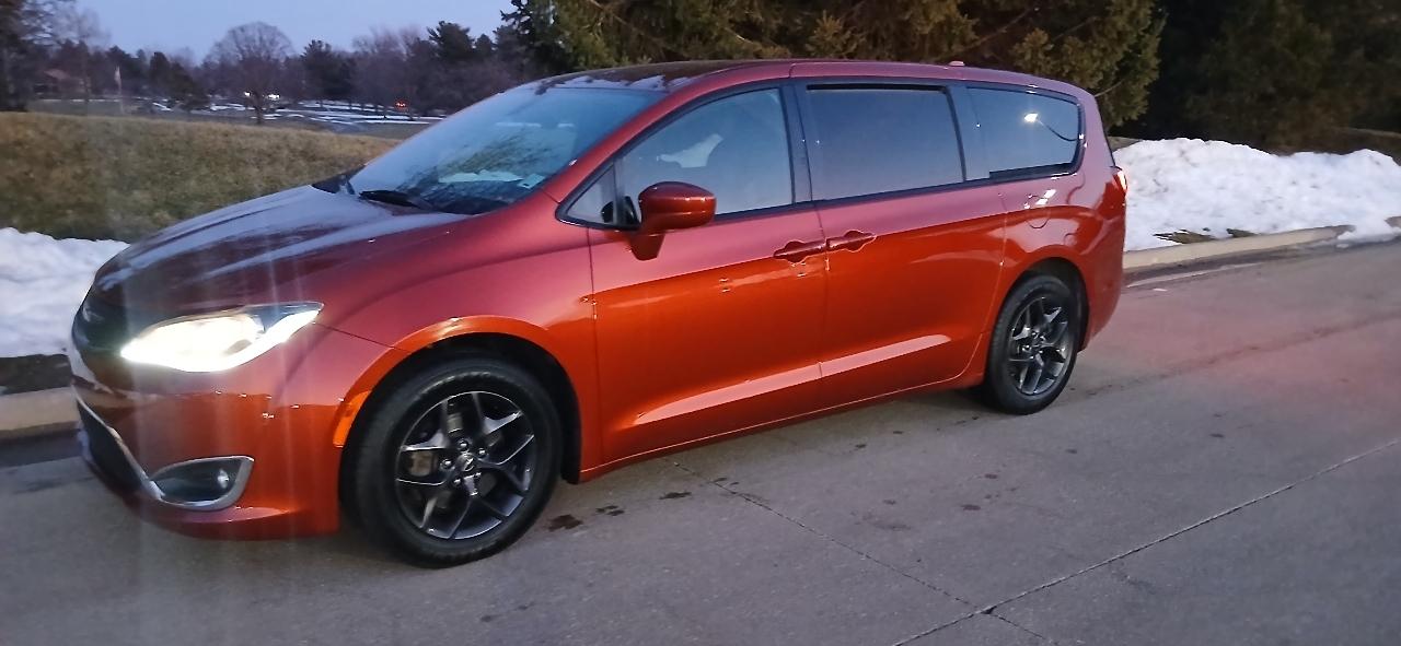 Chrysler Pacifica Touring Plus 2018