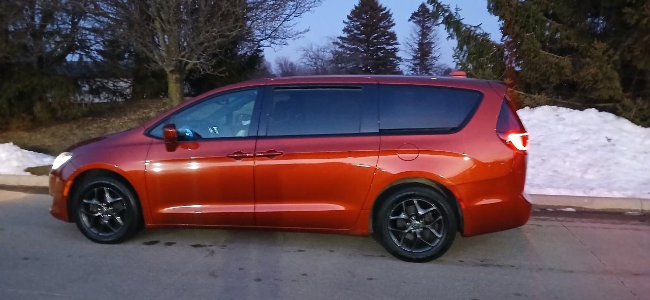 Chrysler Pacifica Touring Plus 2018