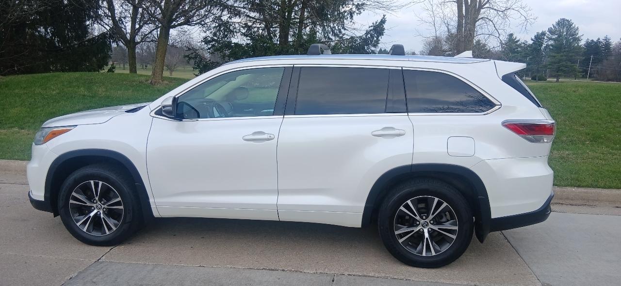 Toyota Highlander XLE AWD V6 2016