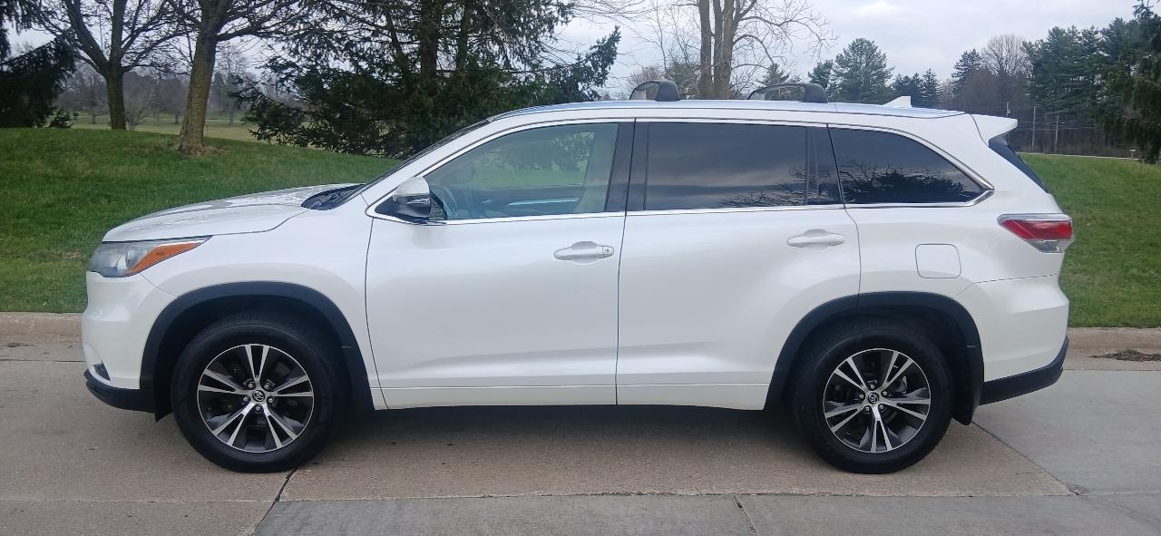 Toyota Highlander XLE AWD V6 2016
