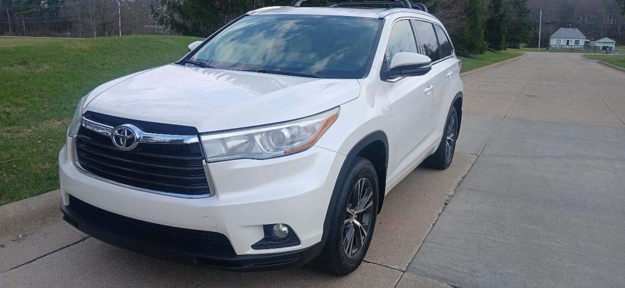 Toyota Highlander XLE AWD V6 2016
