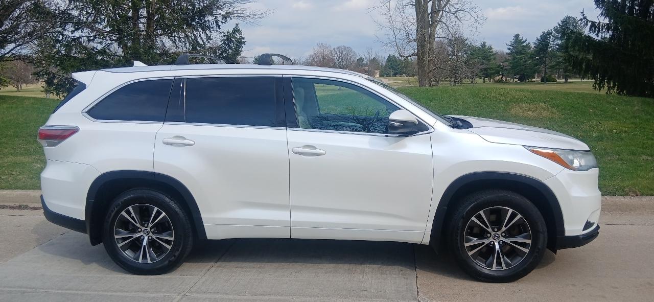 Toyota Highlander XLE AWD V6 2016