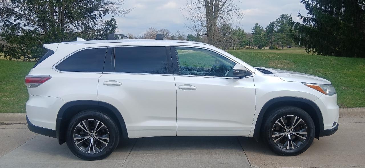 Toyota Highlander XLE AWD V6 2016