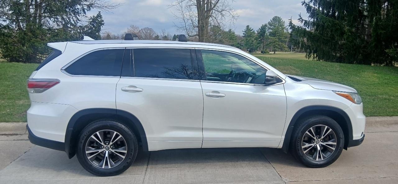 Toyota Highlander XLE AWD V6 2016
