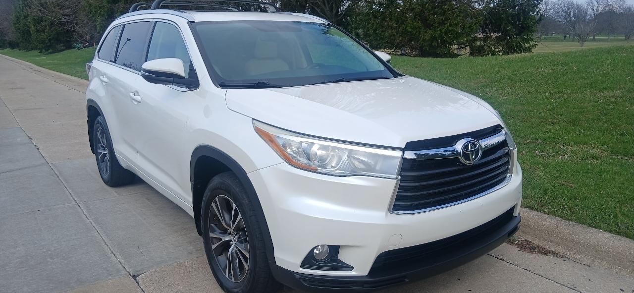Toyota Highlander XLE AWD V6 2016