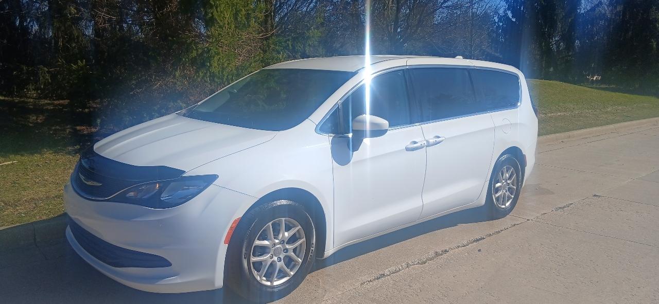 Chrysler Pacifica 4dr Wgn Limited FWD 2017