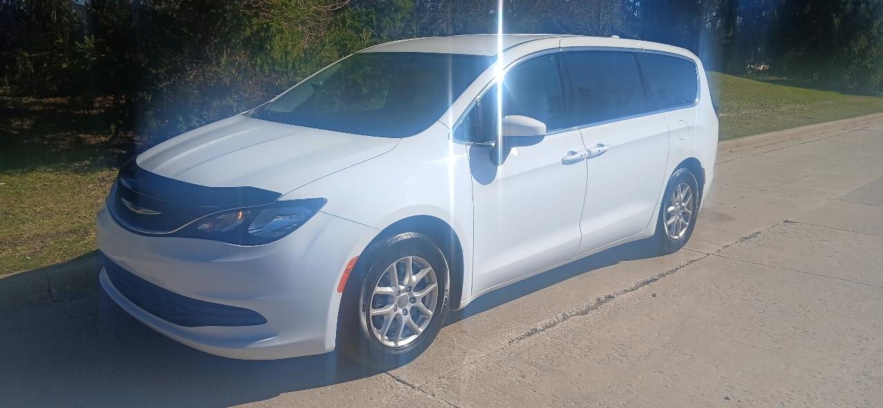 Chrysler Pacifica 4dr Wgn Limited FWD 2017