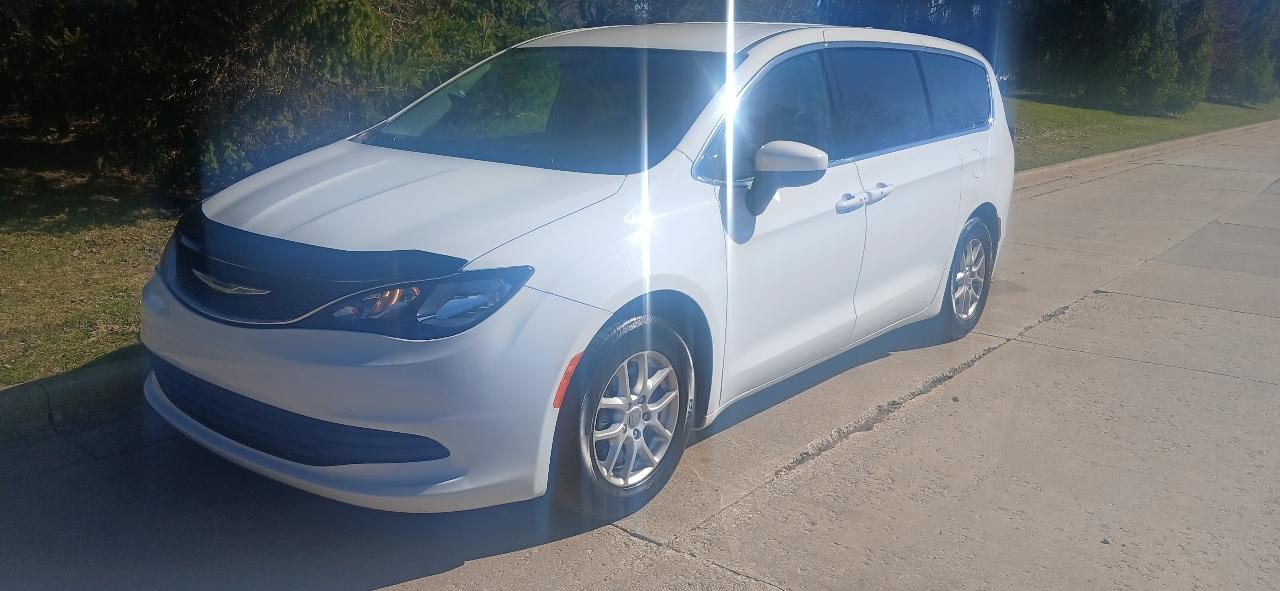 Chrysler Pacifica 4dr Wgn Limited FWD 2017
