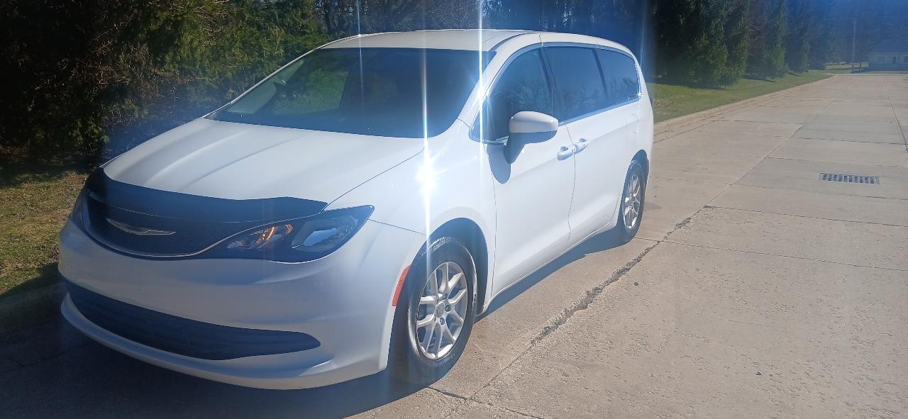 Chrysler Pacifica 4dr Wgn Limited FWD 2017