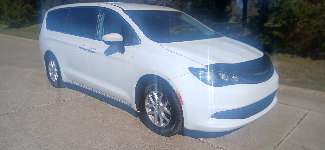 Chrysler Pacifica 4dr Wgn Limited FWD 2017