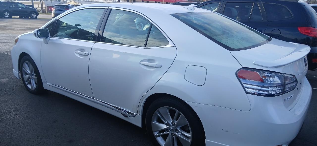Lexus HS 250h Sedan 2010