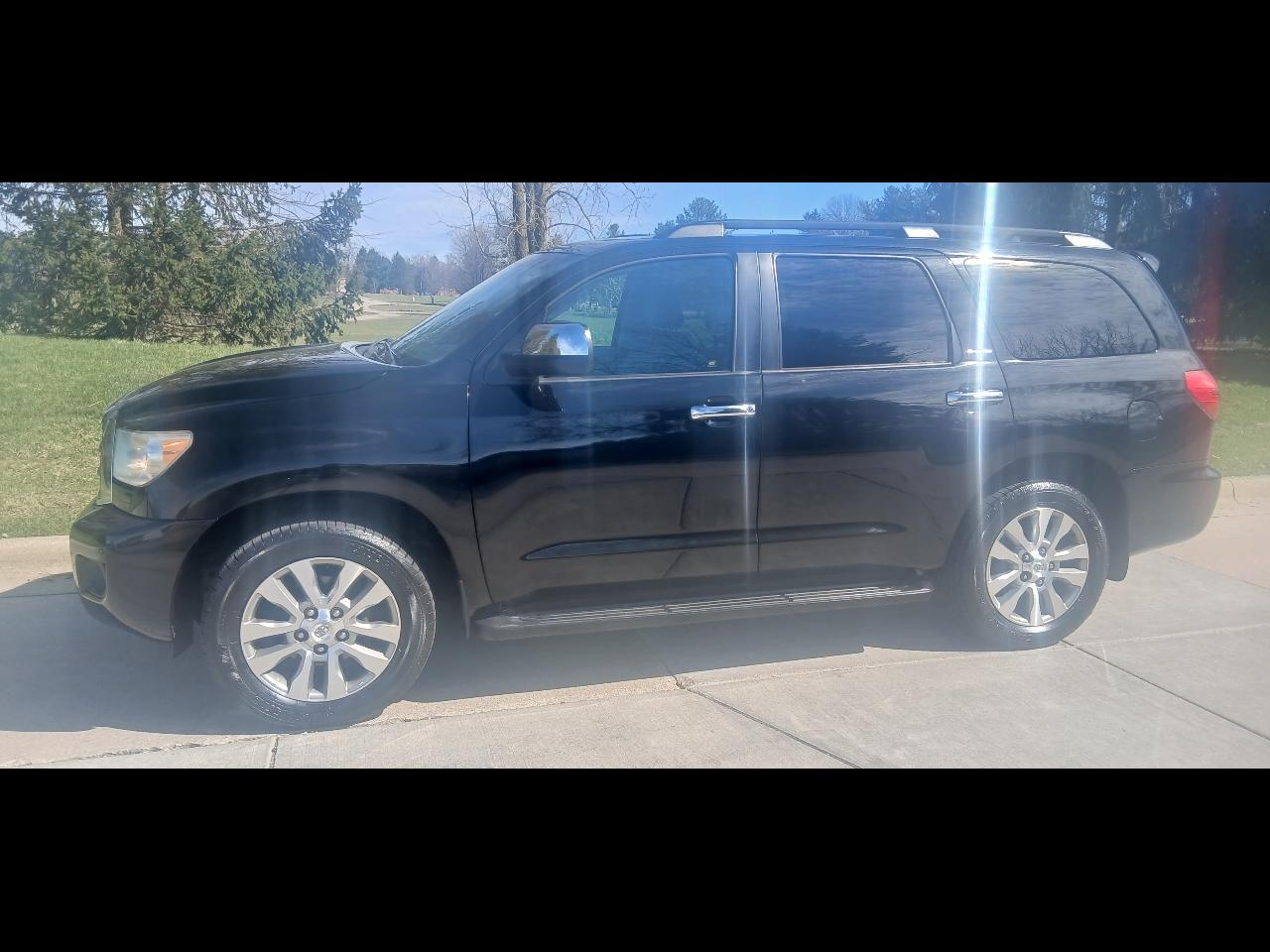 Toyota Sequoia Limited 4WD FFV 2011
