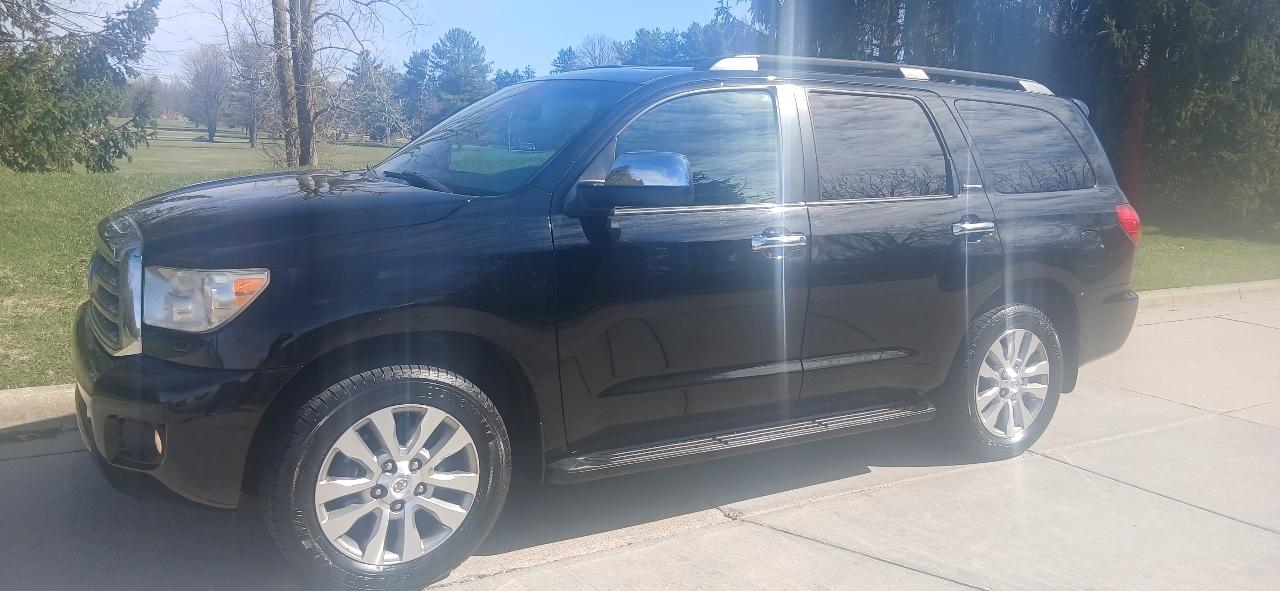 Toyota Sequoia Limited 4WD FFV 2011
