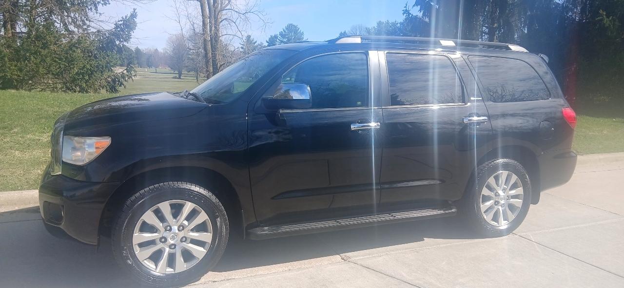 Toyota Sequoia Limited 4WD FFV 2011