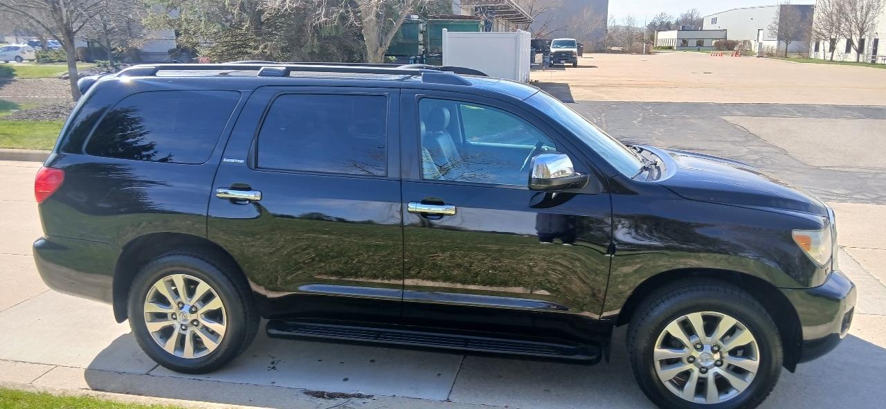 Toyota Sequoia Limited 4WD FFV 2011