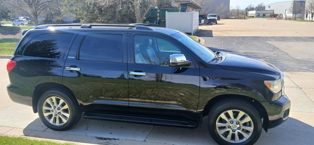 Toyota Sequoia Limited 4WD FFV 2011