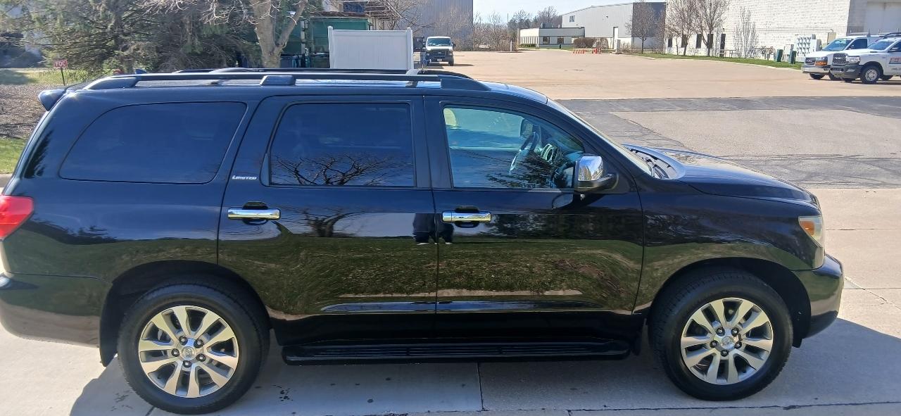 Toyota Sequoia Limited 4WD FFV 2011