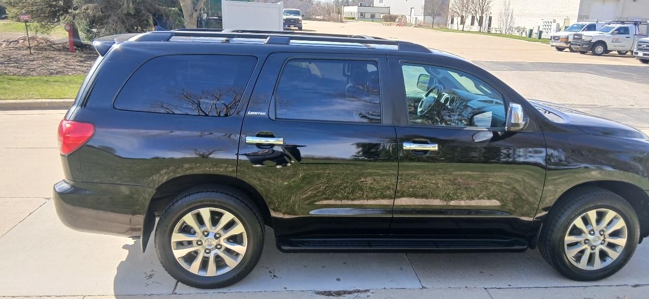 Toyota Sequoia Limited 4WD FFV 2011