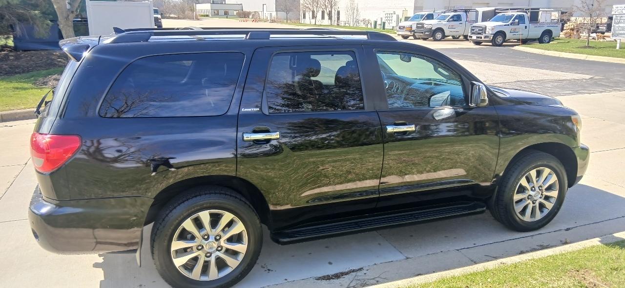 Toyota Sequoia Limited 4WD FFV 2011