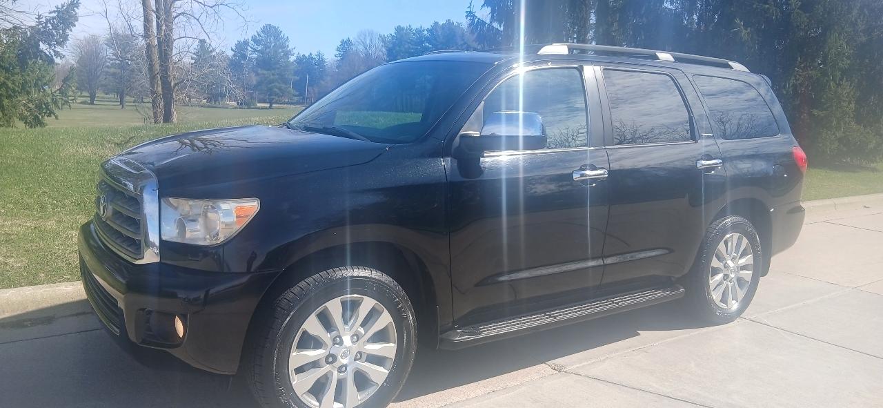 Toyota Sequoia Limited 4WD FFV 2011
