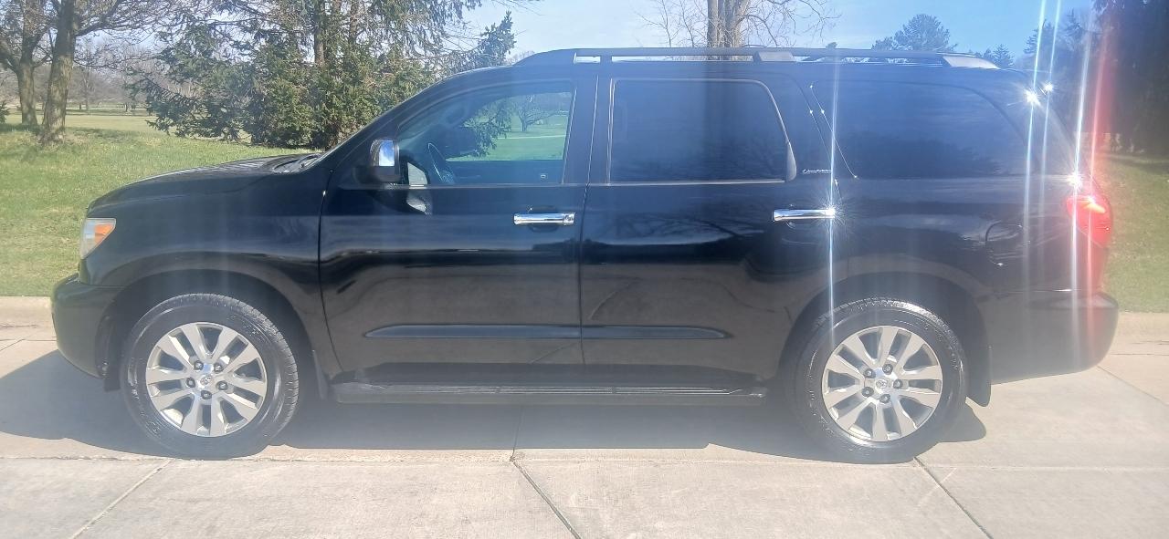 Toyota Sequoia Limited 4WD FFV 2011