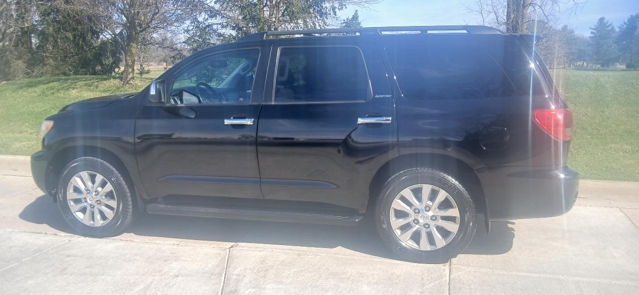Toyota Sequoia Limited 4WD FFV 2011