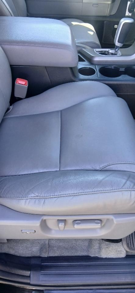 Toyota Sequoia Limited 4WD FFV 2011