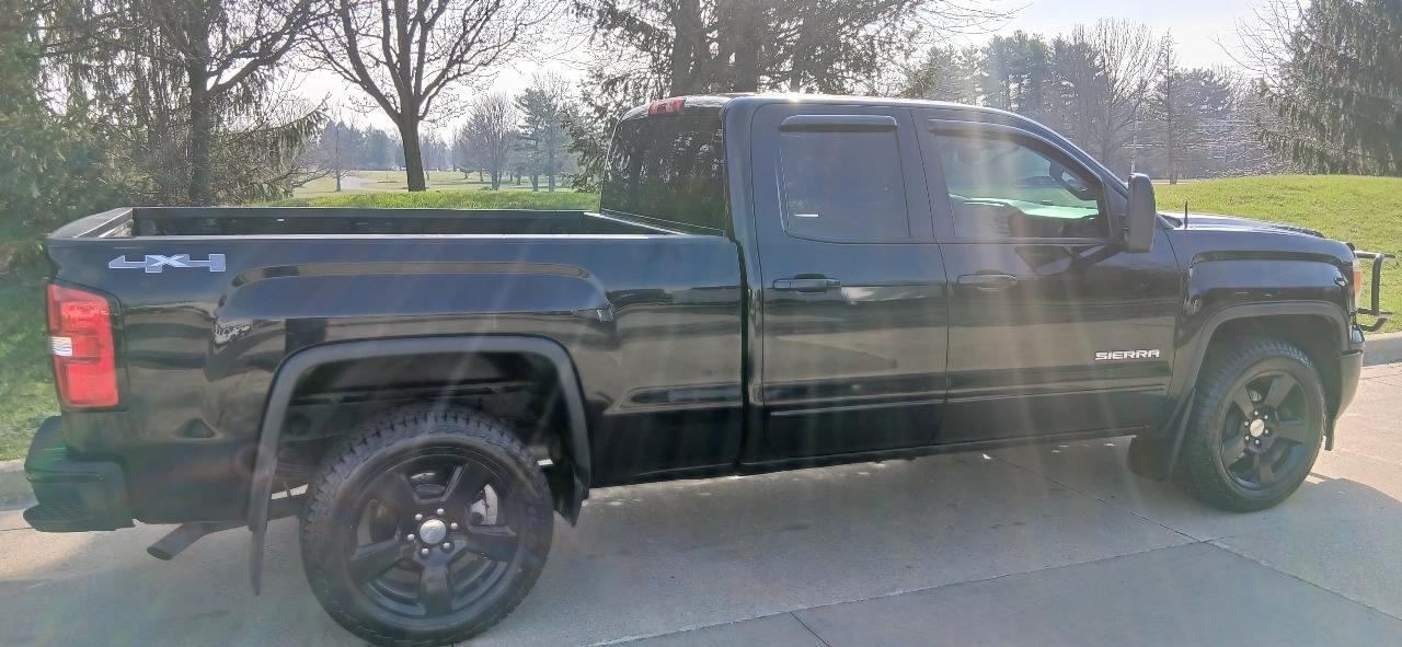 GMC Sierra 1500 Crew Cab Crew Cab 143.5" WB 4WD SLE 2015