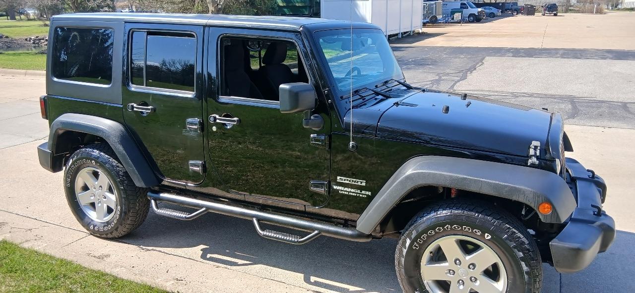 Jeep Wrangler Unlimited Sport 4WD 2013