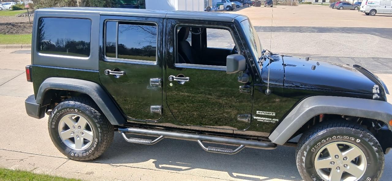 Jeep Wrangler Unlimited Sport 4WD 2013