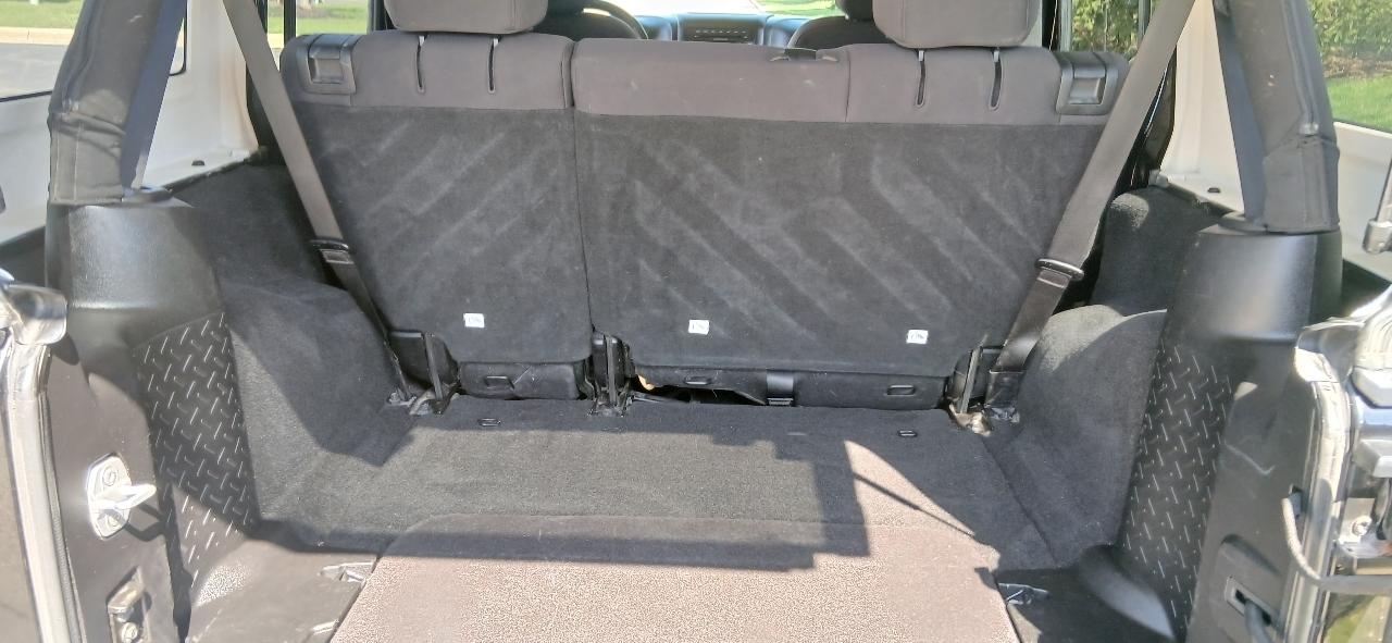 Jeep Wrangler Unlimited Sport 4WD 2013