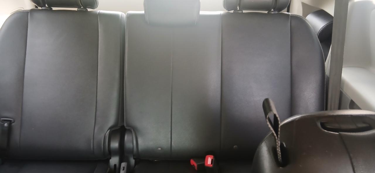 Toyota Sienna SE FWD 8-Passenger FWD V6 2012