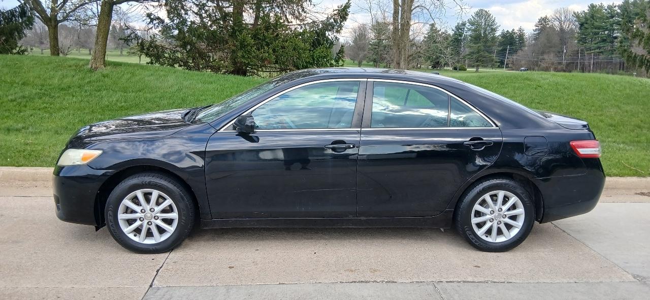 Toyota Camry XLE 4D Sedan 2011