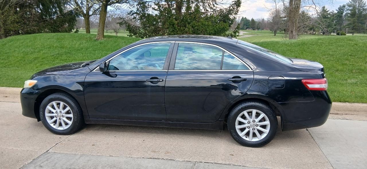 Toyota Camry XLE 4D Sedan 2011