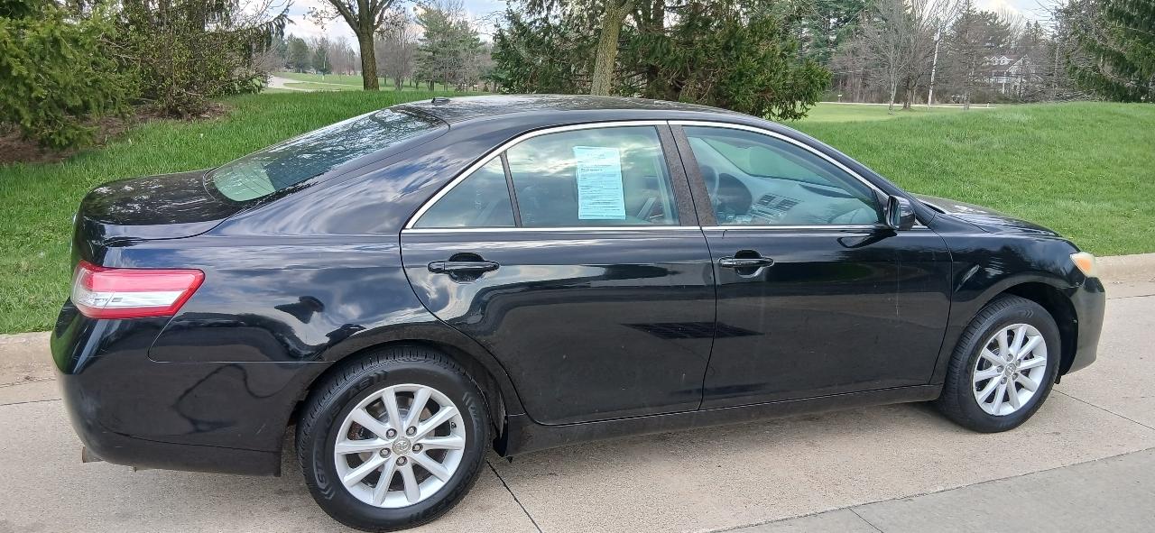 Toyota Camry XLE 4D Sedan 2011