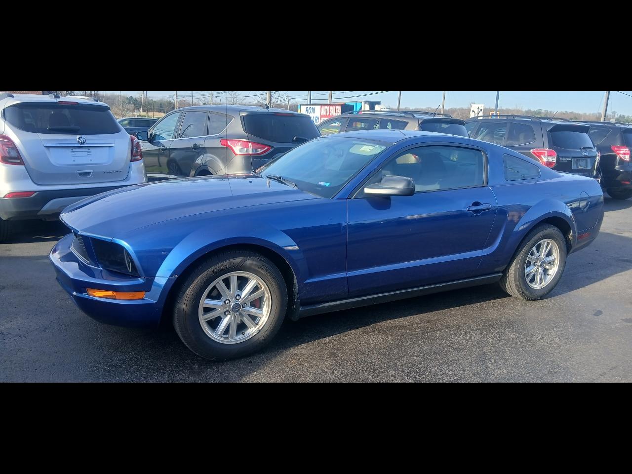 2007 Ford Mustang 2dr Coupe GLX