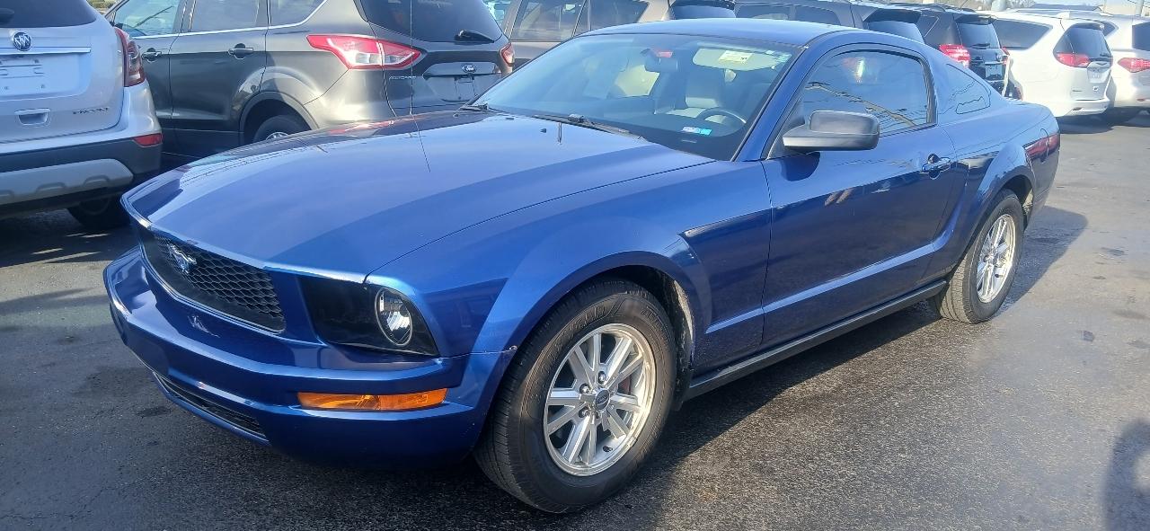 Ford Mustang 2dr Coupe GLX 2007