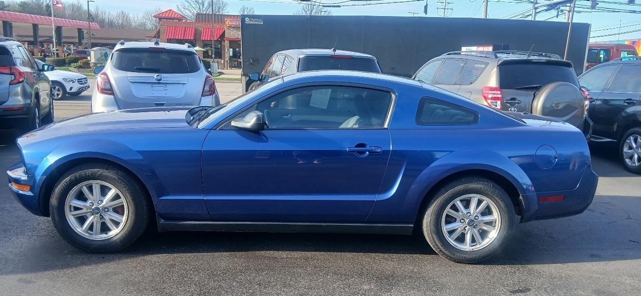 Ford Mustang 2dr Coupe GLX 2007