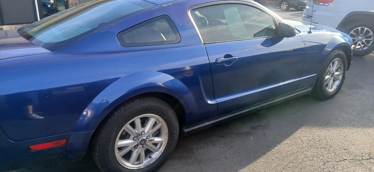 Ford Mustang 2dr Coupe GLX 2007