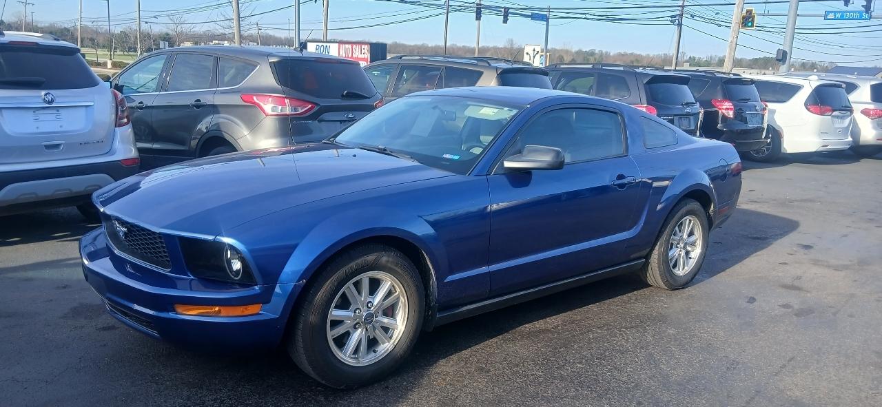 Ford Mustang 2dr Coupe GLX 2007