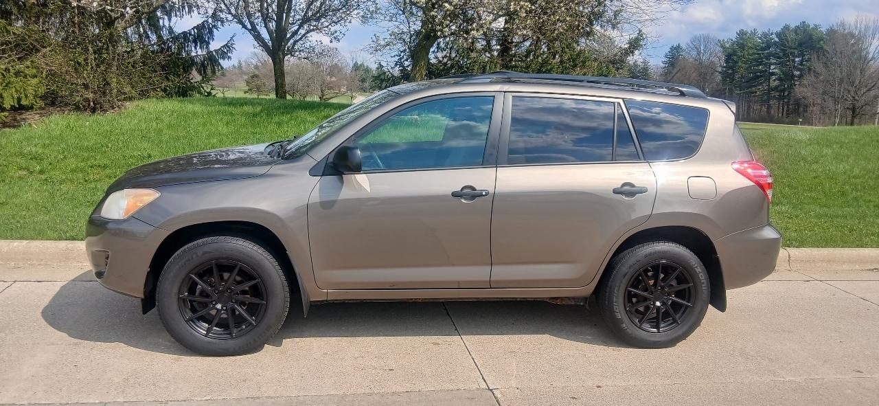 Toyota RAV4 Base I4 4WD 2011