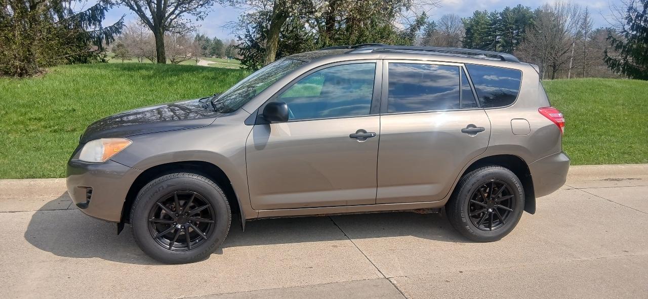 Toyota RAV4 Base I4 4WD 2011