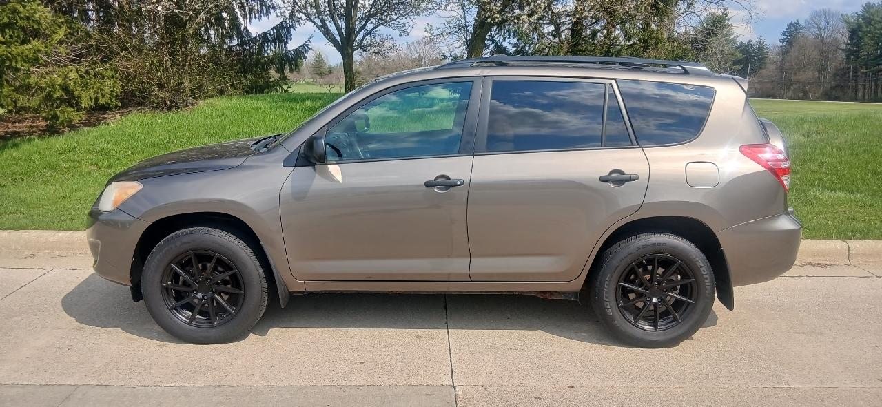 Toyota RAV4 Base I4 4WD 2011